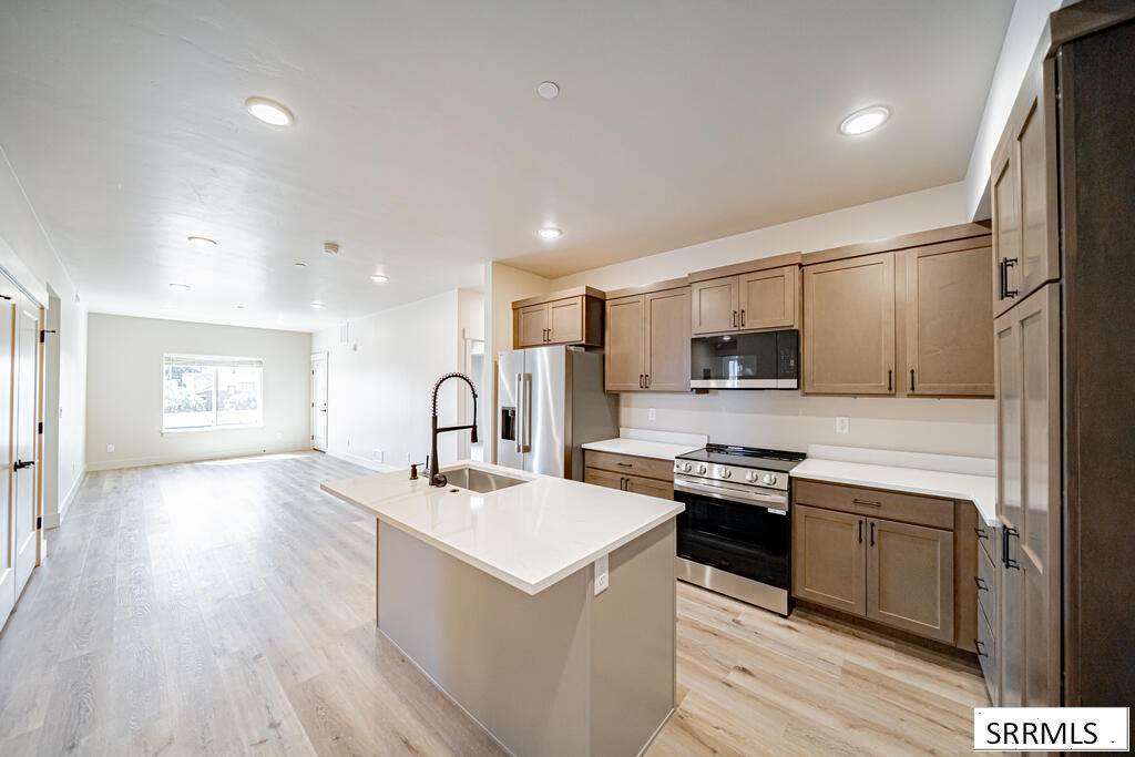 1142 #208 S Skyline Drive # 208 Property Photo 5