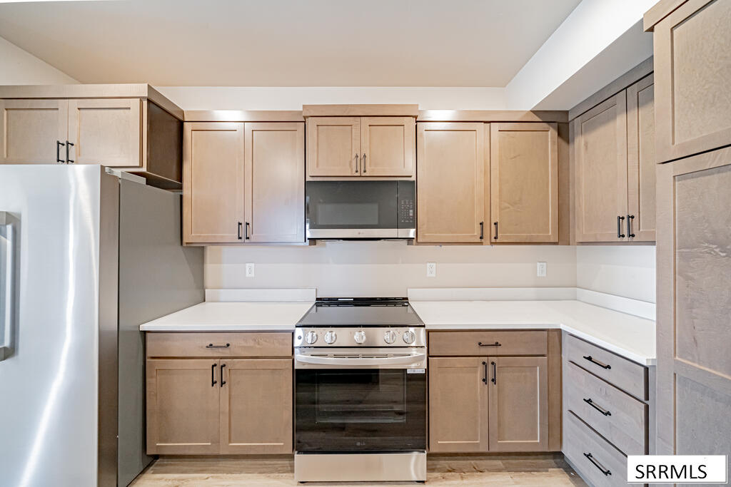 1142 #208 S Skyline Drive # 208 Property Photo 6
