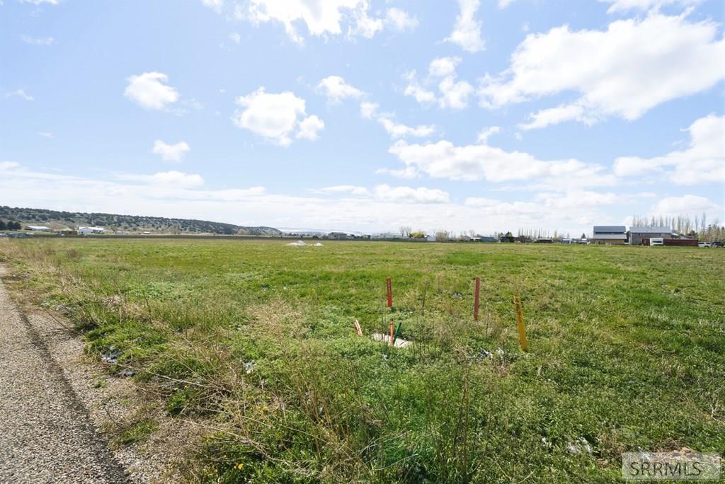 L2b2 Highfield Ln Property Photo 3