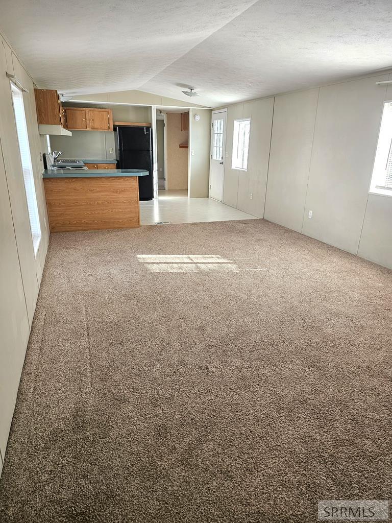 745 E 800 N Property Photo 4
