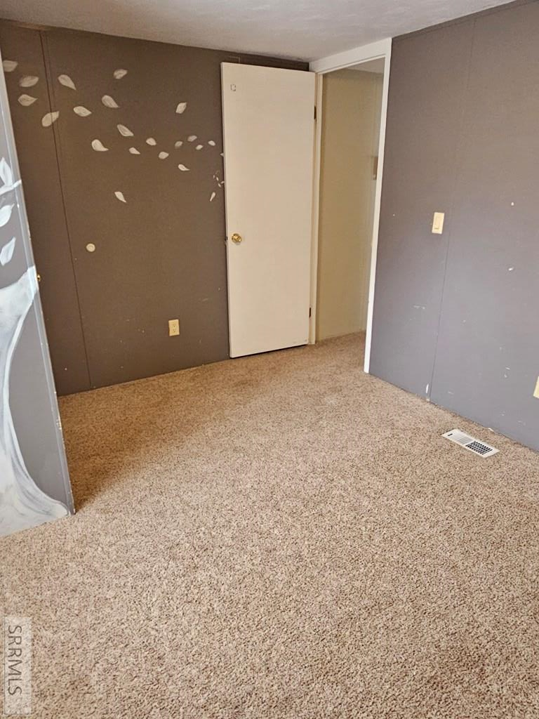 745 E 800 N Property Photo 12