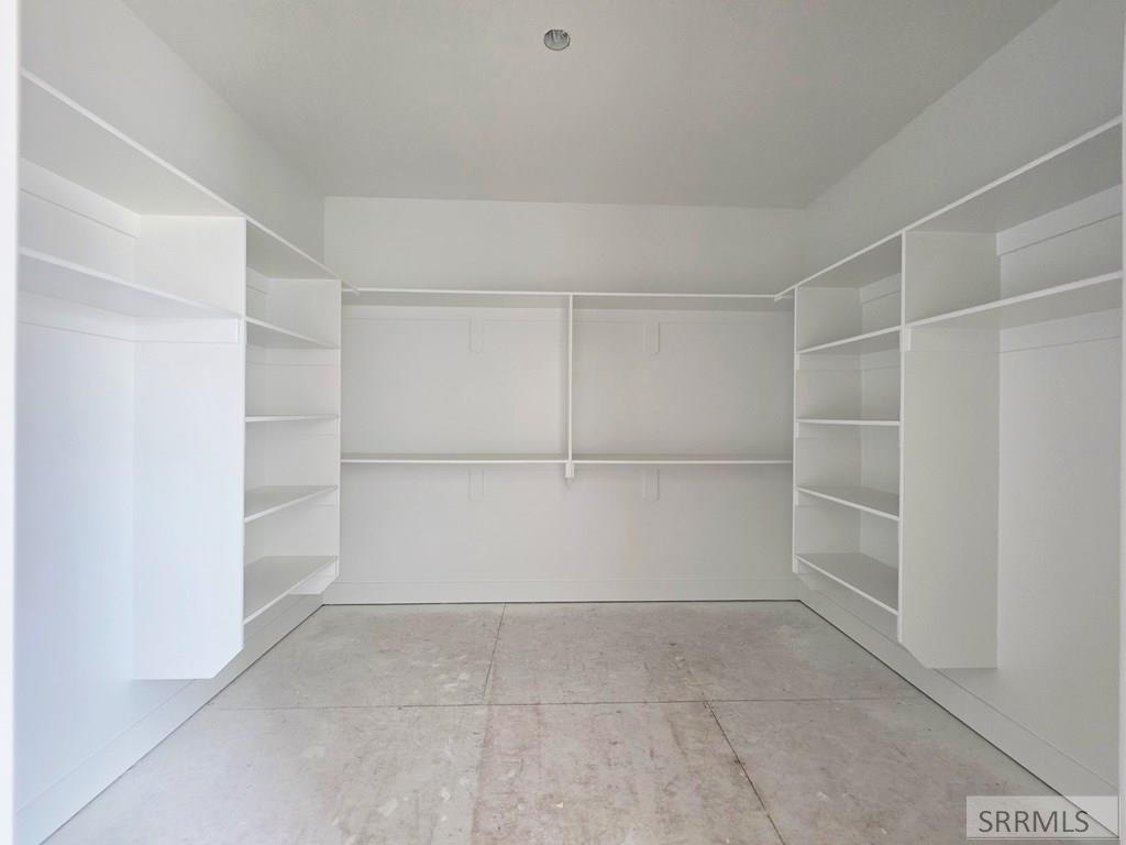 661 Glacier Ave Property Photo 11