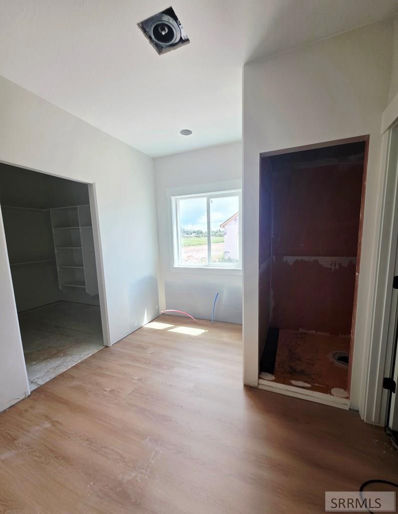 661 Glacier Ave Property Photo 17