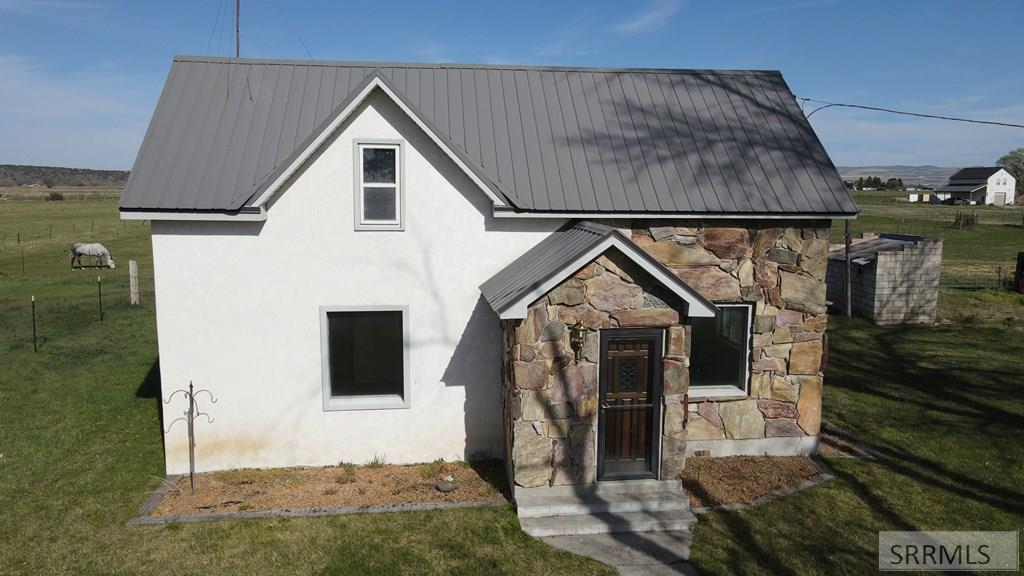 6850 S 2000 W Property Photo 1