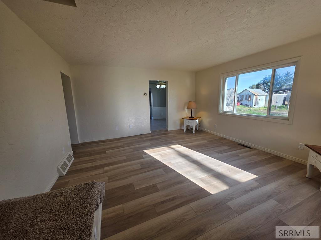 6850 S 2000 W Property Photo 19