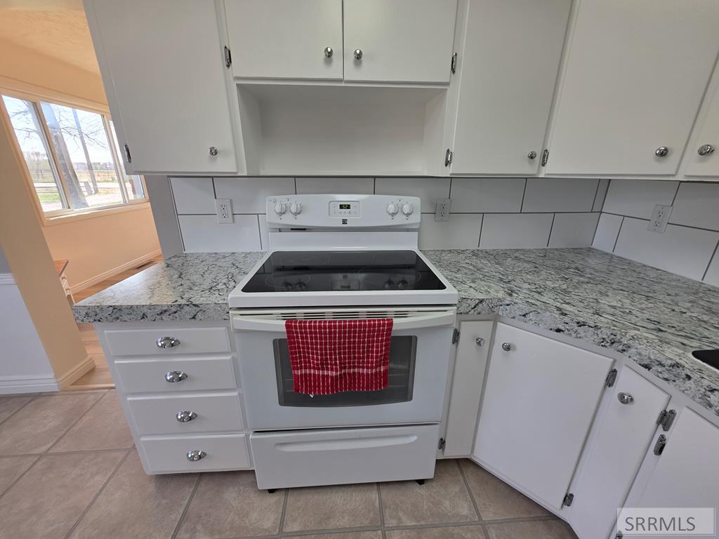 6850 S 2000 W Property Photo 23