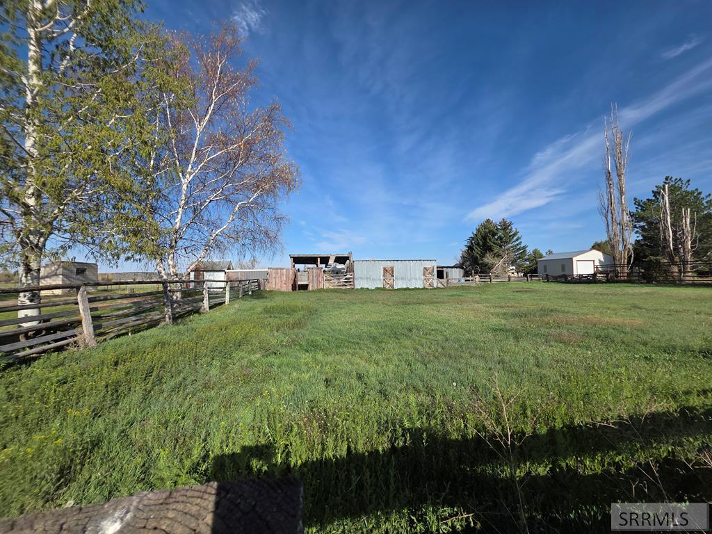 6850 S 2000 W Property Photo 68