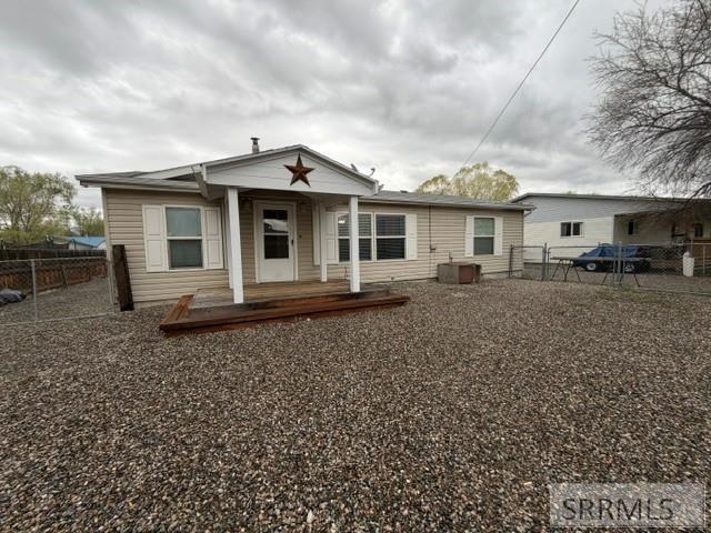 805 E Lemhi Avenue Property Photo 2