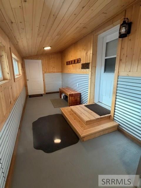 805 E Lemhi Avenue Property Photo 3