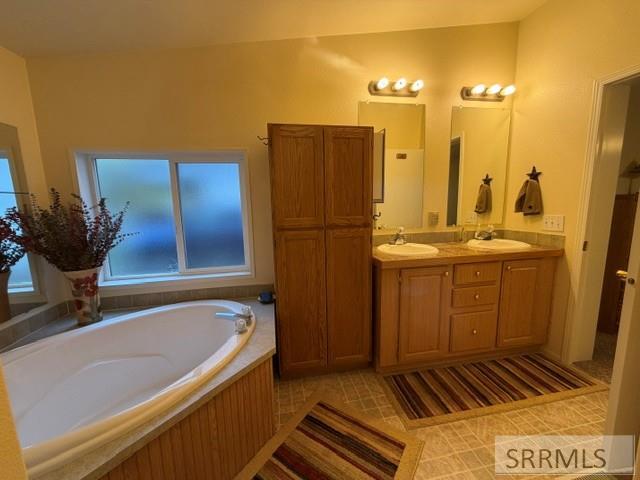 805 E Lemhi Avenue Property Photo 13