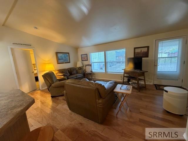 805 E Lemhi Avenue Property Photo 15
