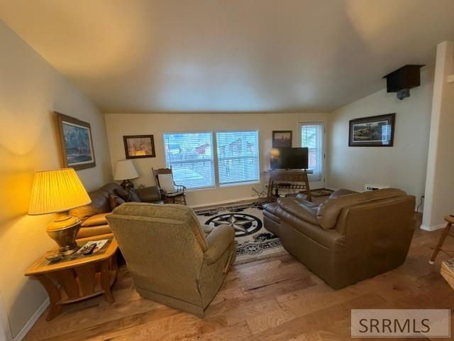 805 E Lemhi Avenue Property Photo 16