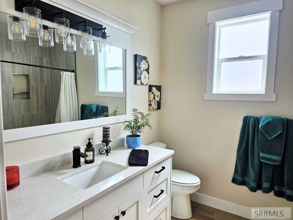 665 Hollow Drive Property Photo 15