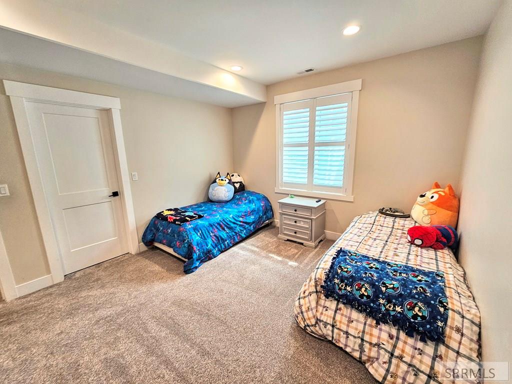 665 Hollow Drive Property Photo 27