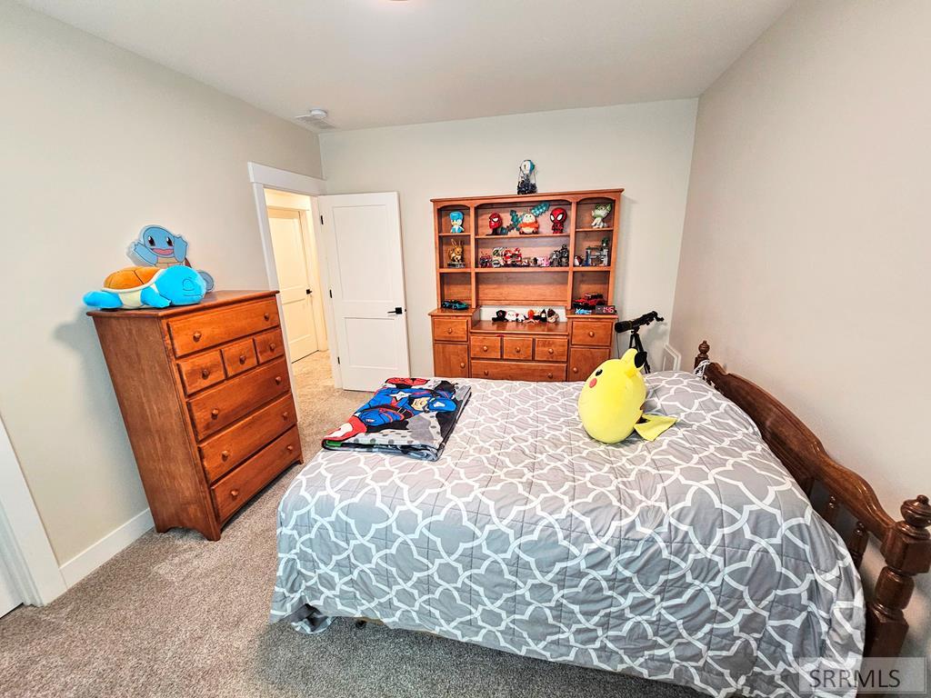 665 Hollow Drive Property Photo 33