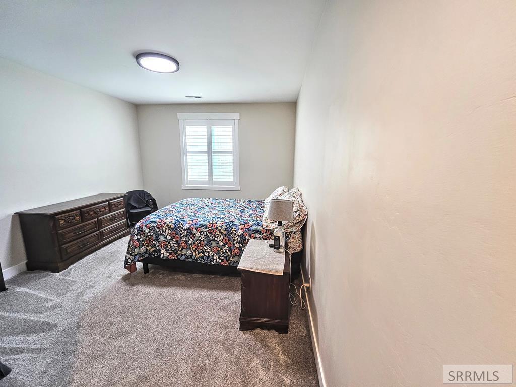 665 Hollow Drive Property Photo 34