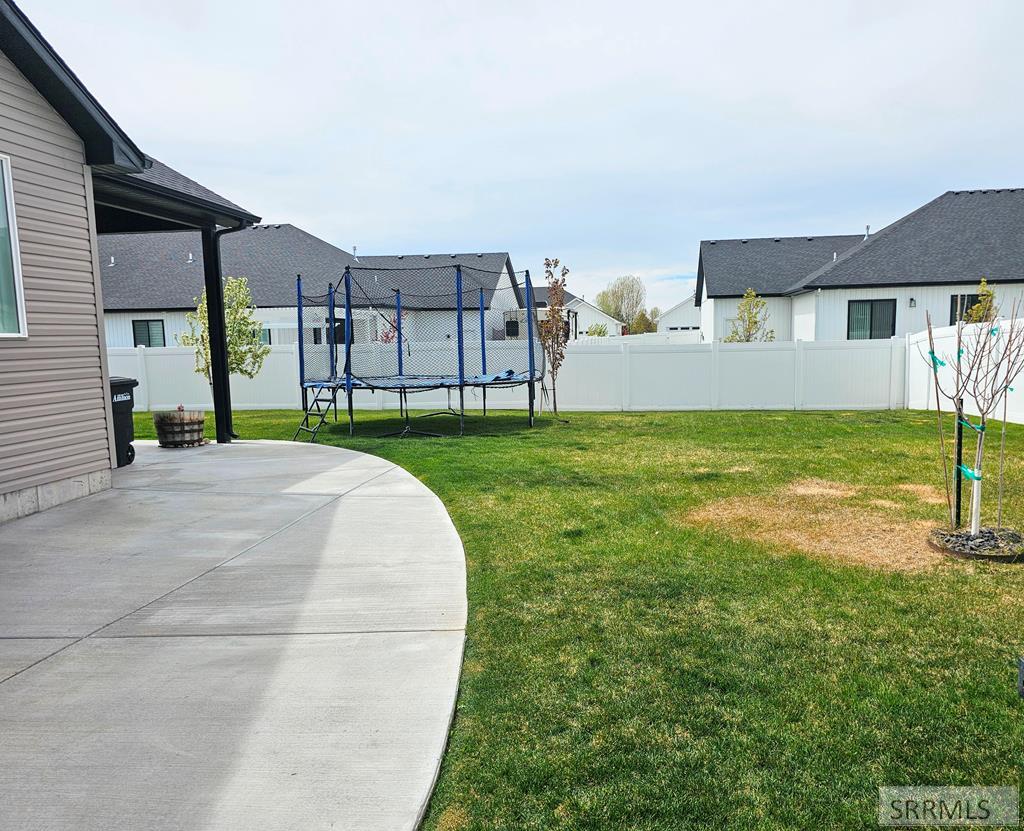 665 Hollow Drive Property Photo 44