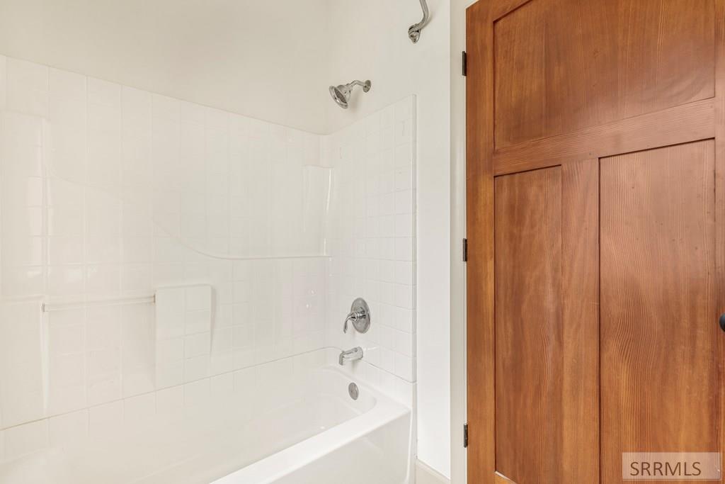 528 10th Street Property Photo 38
