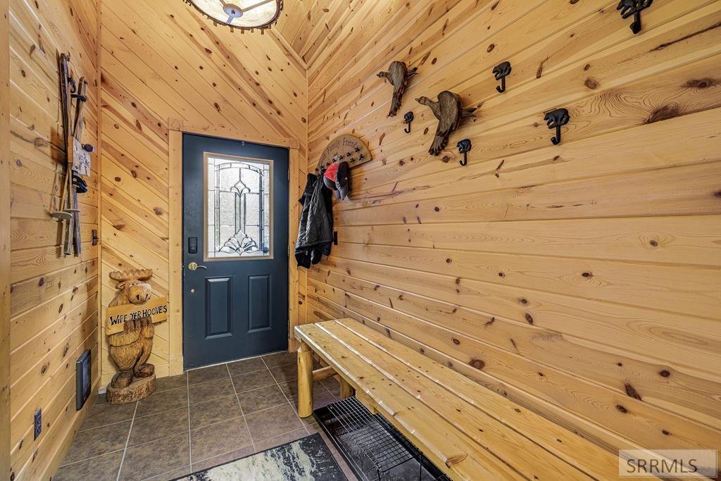 4473 Boulders Street Property Photo 8