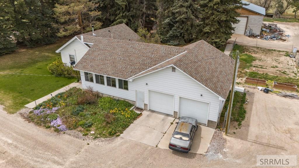 2185784 Property Photo 3