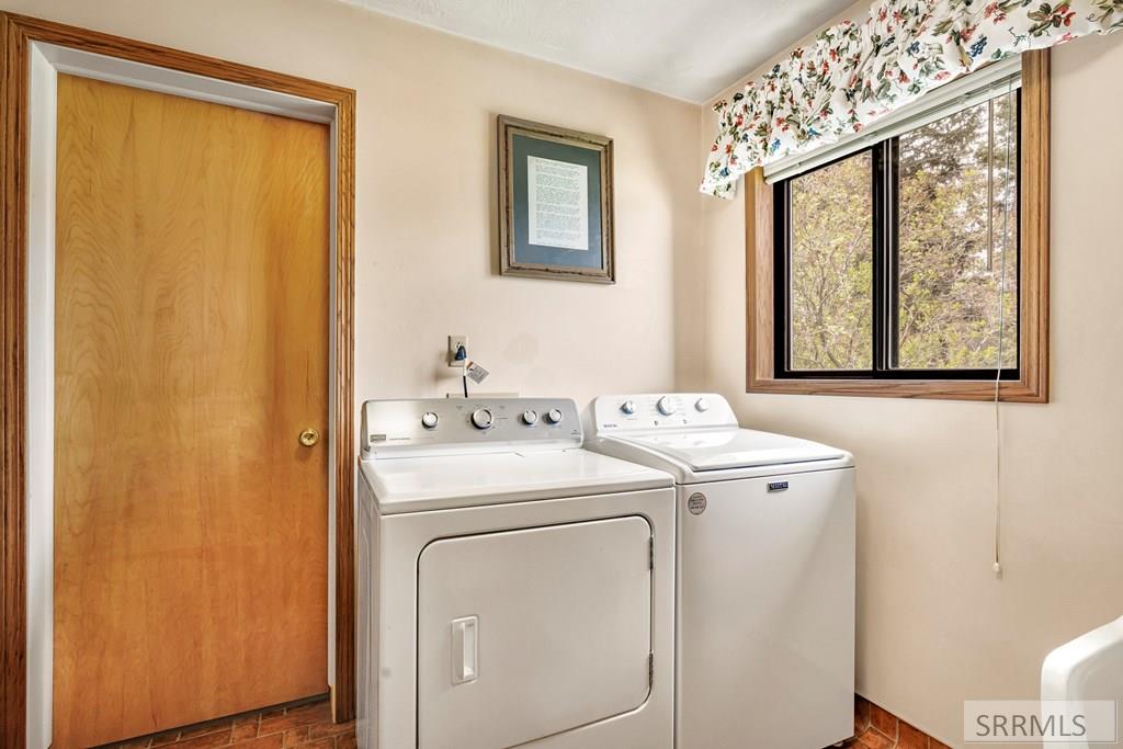 2185784 Property Photo 17