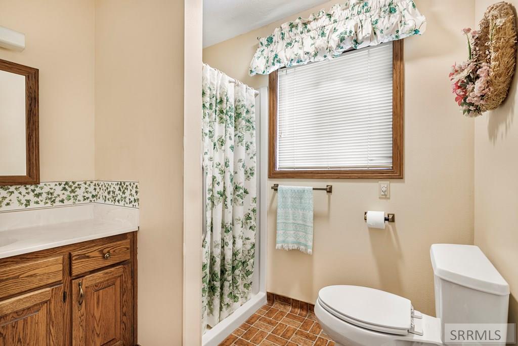 2185784 Property Photo 18