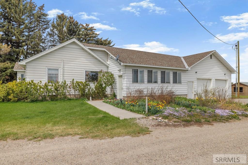 2185784 Property Photo 44