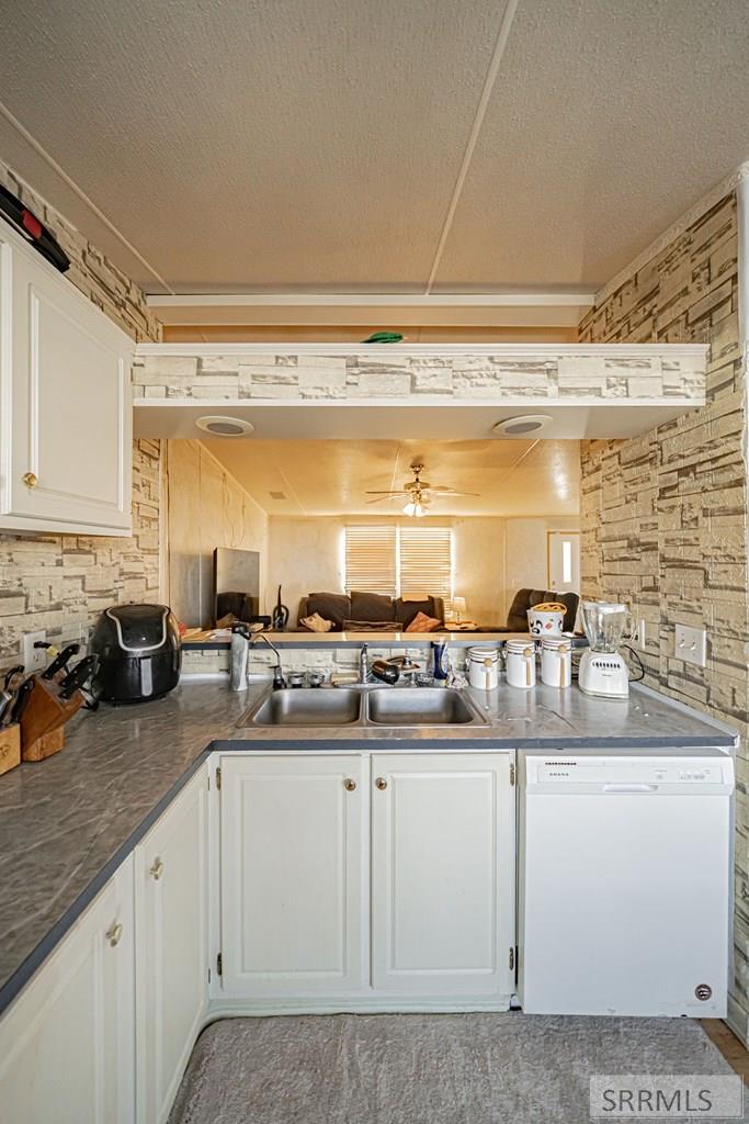 1555 Canyon Avenue Property Photo 9