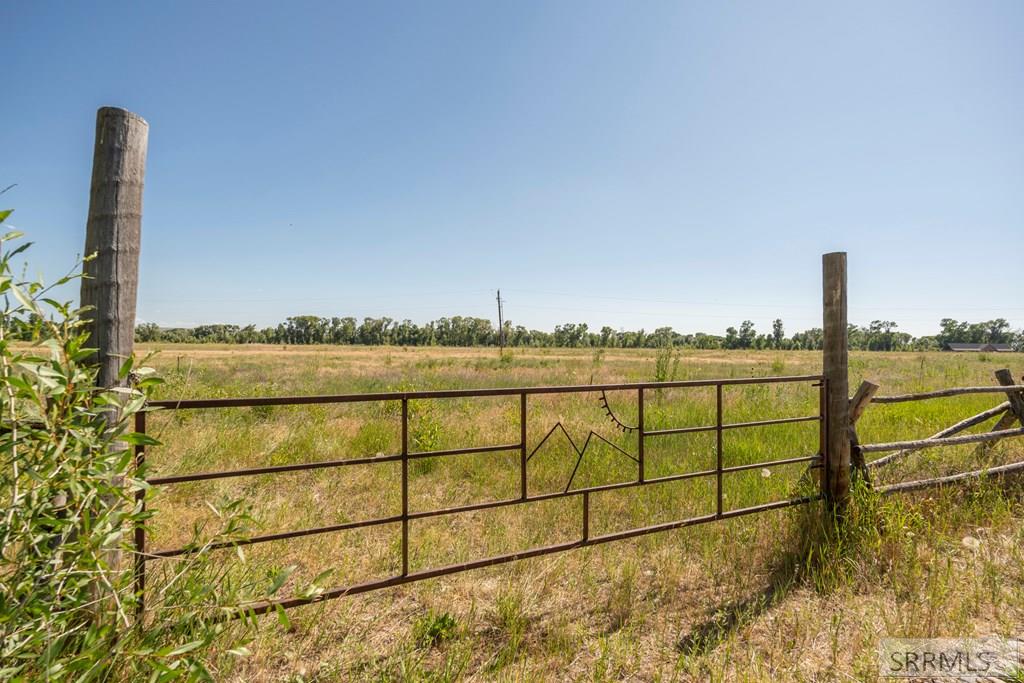 65 N 5050 E Property Photo 43