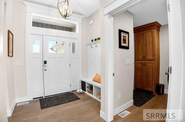 1205 Angela St Property Photo 21