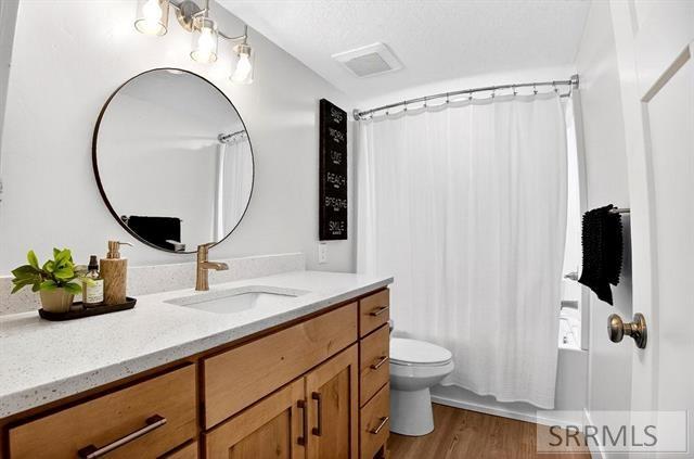 1205 Angela St Property Photo 27