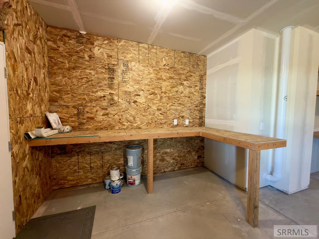 1205 Angela St Property Photo 40