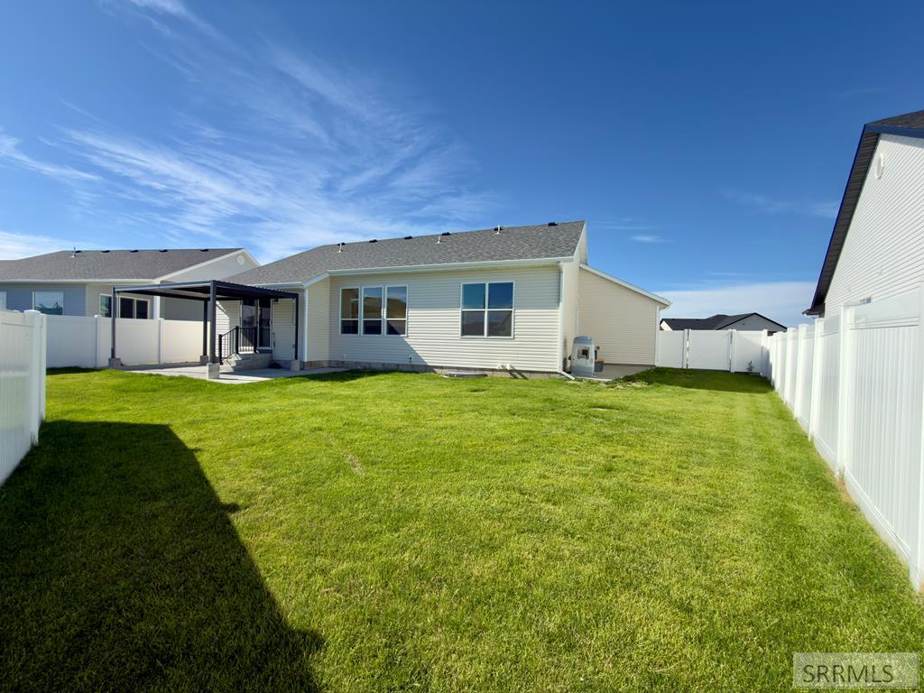 1205 Angela St Property Photo 44
