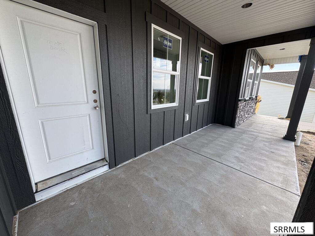 6540 Crown Crescent Property Photo 12