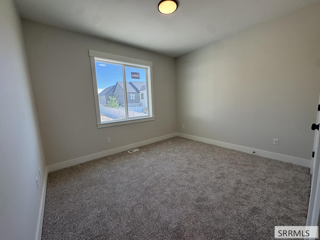 6540 Crown Crescent Property Photo 17