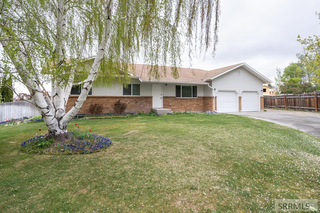 972 Bluebird Place Property Photo 1