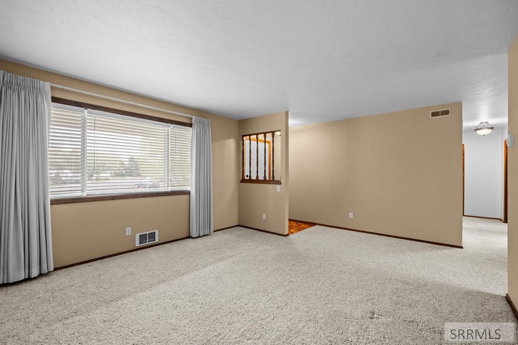 972 Bluebird Place Property Photo 12
