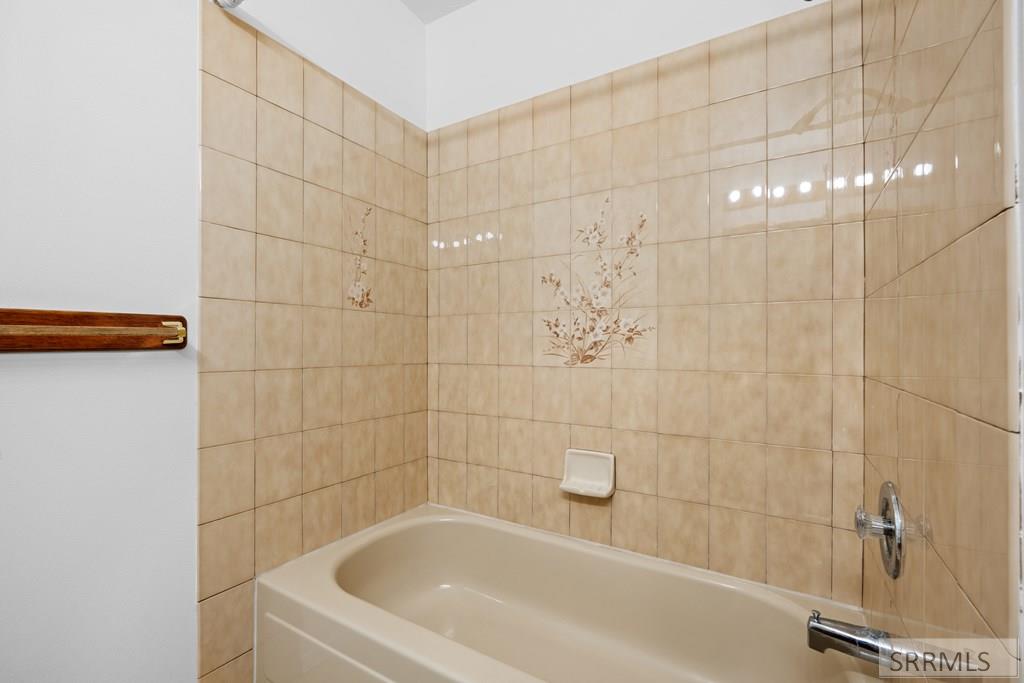 972 Bluebird Place Property Photo 14