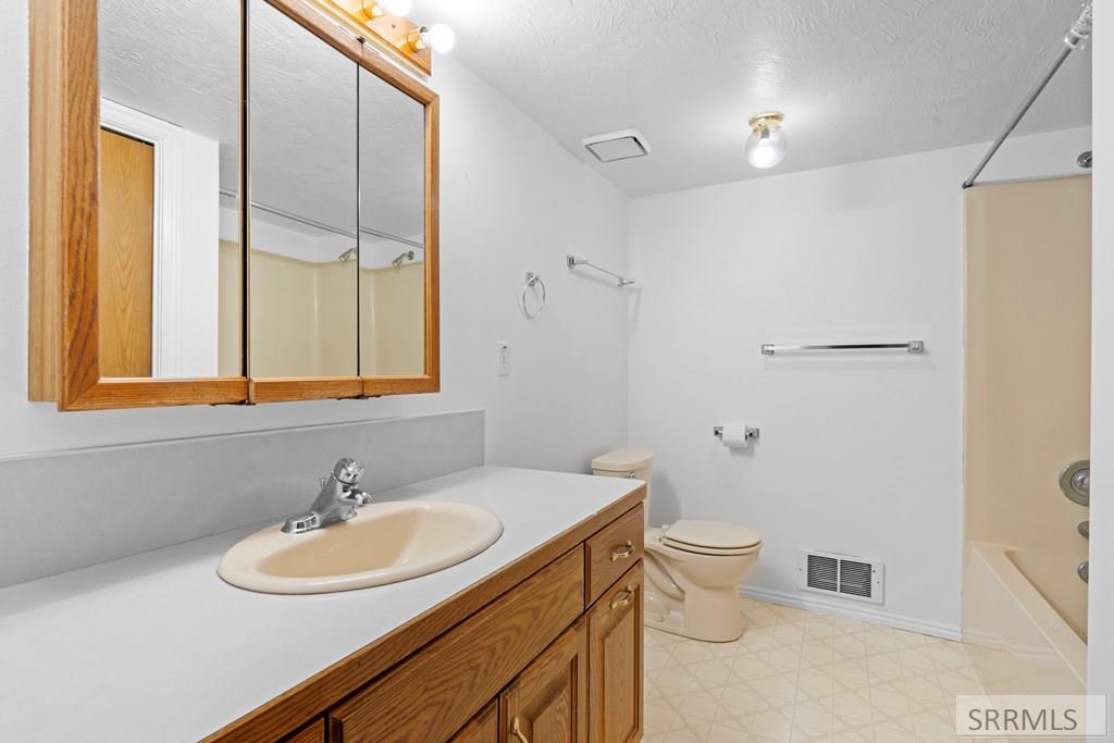 972 Bluebird Place Property Photo 33