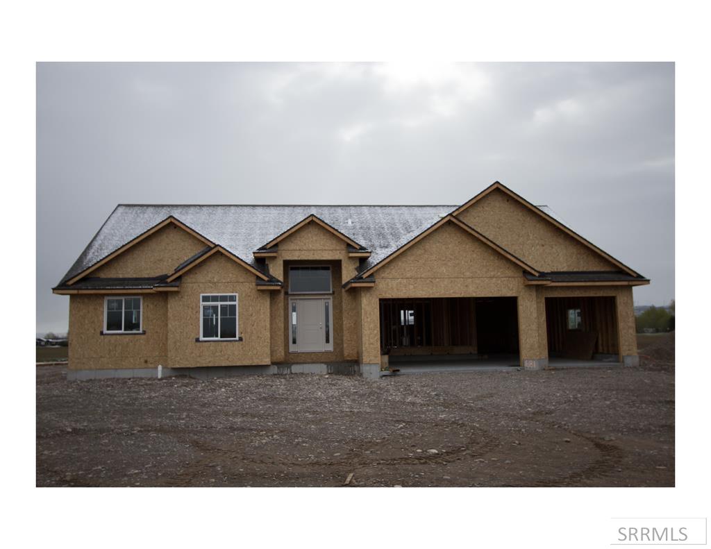 681 Glacier Ave Property Photo 1
