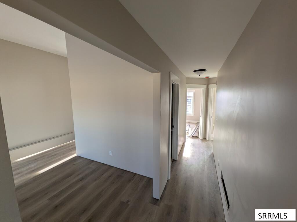681 Glacier Ave Property Photo 10