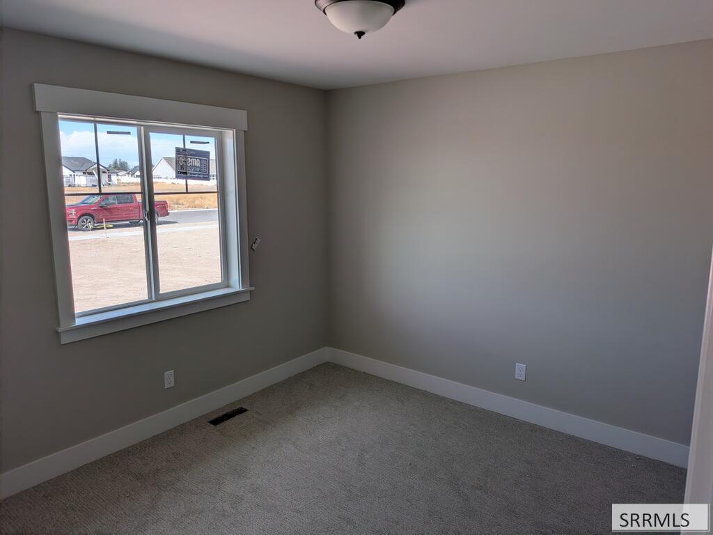 681 Glacier Ave Property Photo 12
