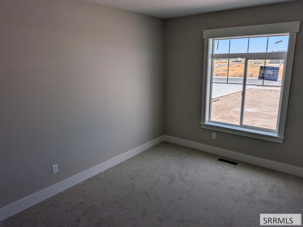 681 Glacier Ave Property Photo 13