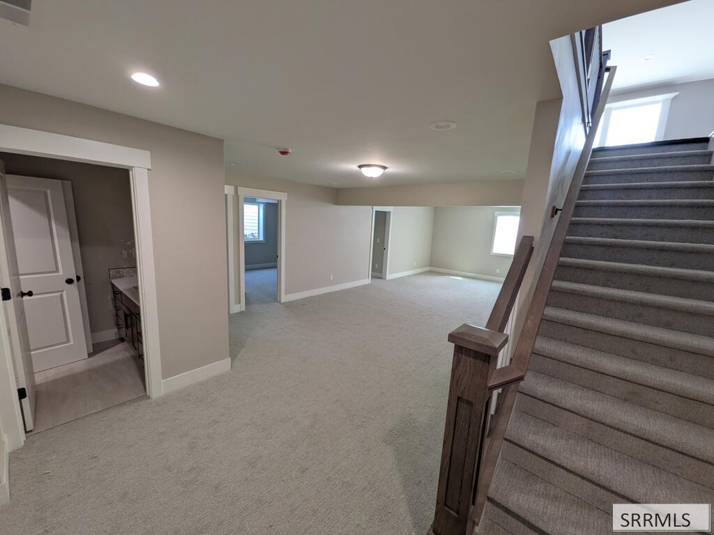 681 Glacier Ave Property Photo 16
