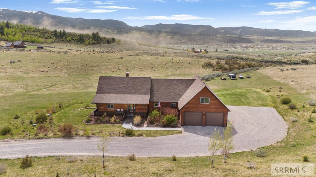 1060 Elk Ridge Drive Property Photo 2