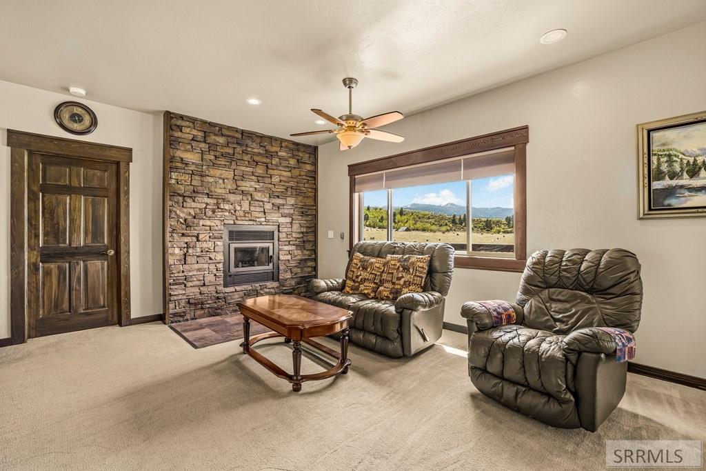 1060 Elk Ridge Drive Property Photo 11
