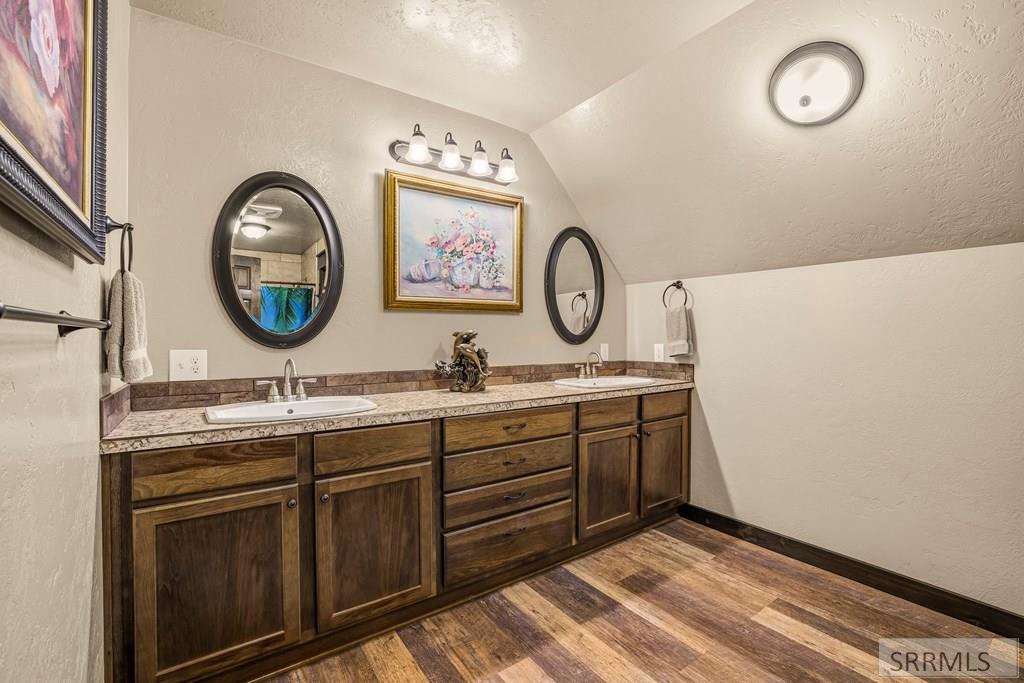1060 Elk Ridge Drive Property Photo 45