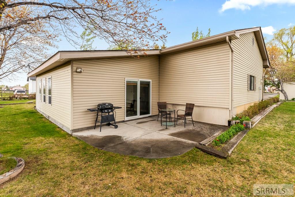 4572 E 75 N Property Photo 41