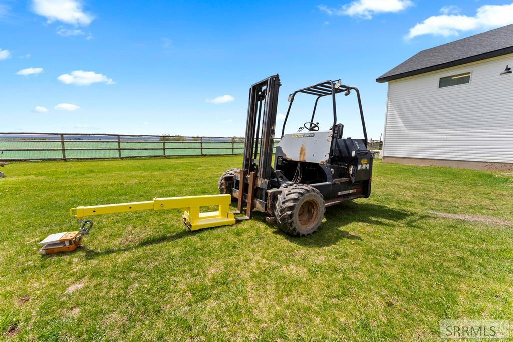 4572 E 75 N Property Photo 54