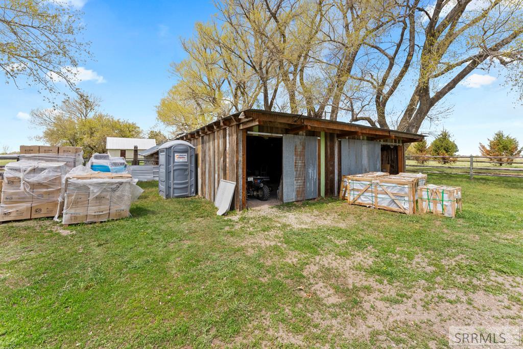 4572 E 75 N Property Photo 57
